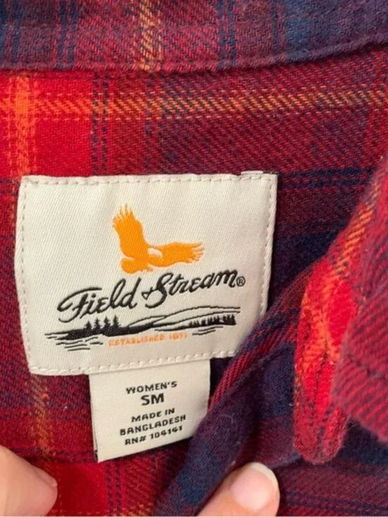 Field & Stream Women’s Button Down Flannel Lumberjack Camping Outdoors Small Top - Picture 4 of 8